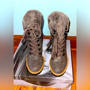 jennifer lopez high heel boots